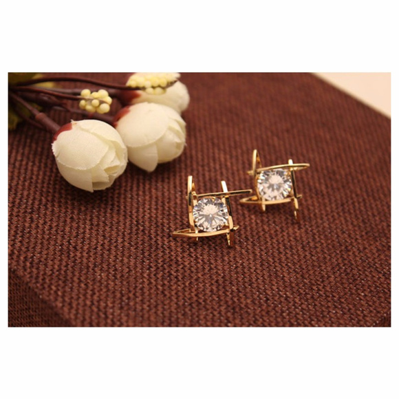Jewelry - Cubed Crystal earrings